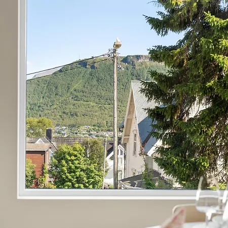 Northstay - Urban Retreat - Free Parking, Brand New & Modern Daire *